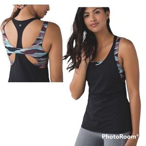 Lululemon All Sport Support Tank
Black /‎ Mini Coast Camo Multi